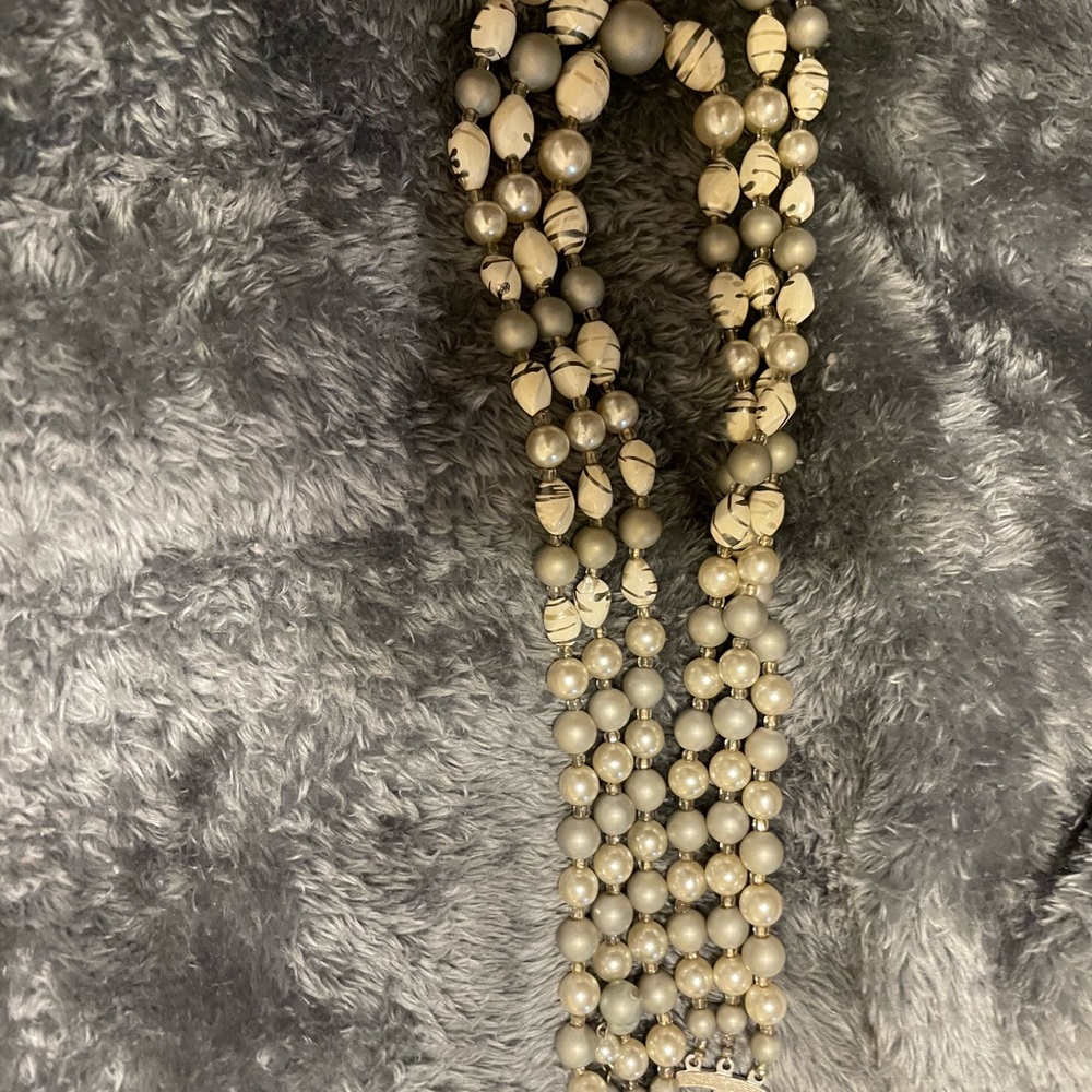 Vintage hand painted pearl necklace